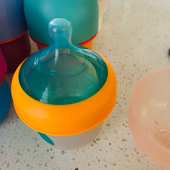 Boon Nursh 4 oz Bottles (6 included) - Picture 2 of 2